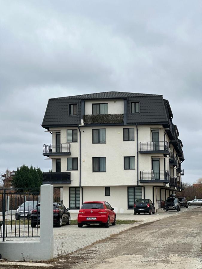 Touchdown Apartment Near Bucharest Airport Otopeni Dış mekan fotoğraf