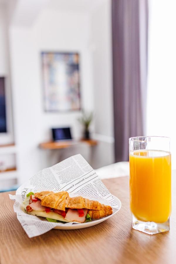 Touchdown Apartment Near Bucharest Airport Otopeni Dış mekan fotoğraf